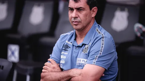 SP – Sao Paulo – 13/02/2022 – PAULISTA 2022, SANTOS X ITUANO – Fabio Carille tecnico do Santos durante partida contra o Ituano no estadio Vila Belmiro pelo campeonato Paulista 2022. Foto: Ettore Chiereguini/AGIF
