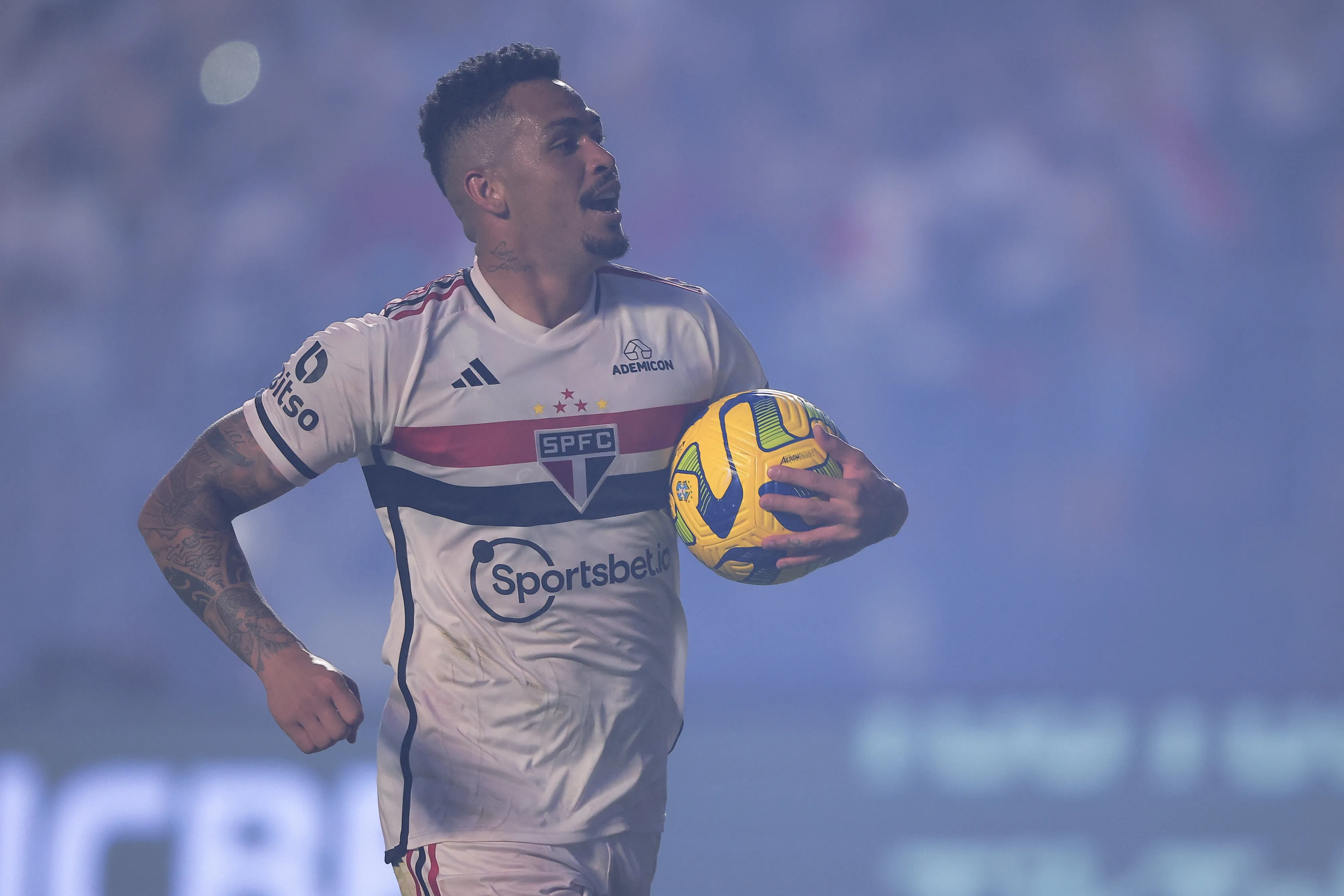 . Foto: Ettore Chiereguini/AGIF – Luciano assume a vaga de Calleri