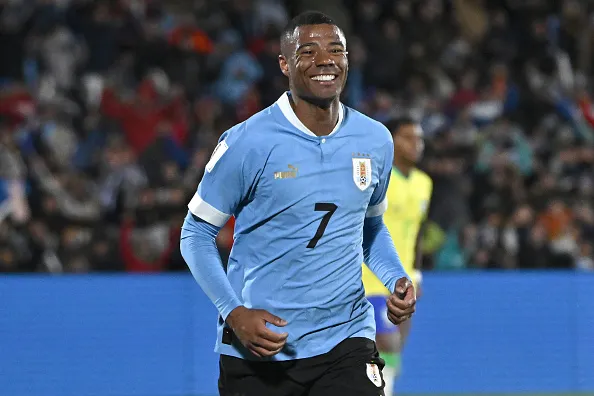 (Photo by Guillermo Legaria/Getty Images) – De La Cruz