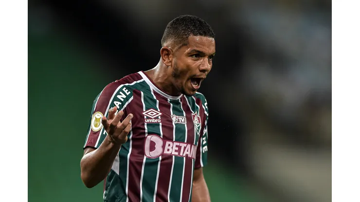RJ - Rio de Janeiro - 23/10/2021 - BRASILEIRO A 2021, FLUMINENSE X FLAMENGO - David Braz jogador do Fluminense durante partida contra o Flamengo no estadio Maracana pelo campeonato Brasileiro A 2021. Foto: Thiago Ribeiro/AGIF