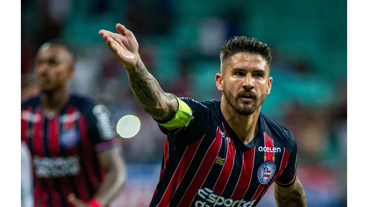 Foto: Jhony Pinho/AGIF - Everaldo fala sobre jogador do Bahia.