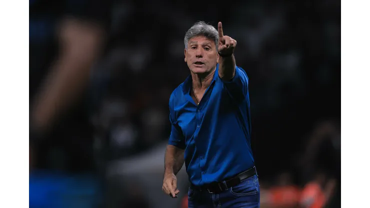 SP - SAO PAULO - 18/09/2023 - BRASILEIRO A 2023, CORINTHIANS X GREMIO - Renato Portaluppi tecnico do Gremio durante partida contra o Corinthians no estadio Arena Corinthians pelo campeonato Brasileiro A 2023. Foto: Ettore Chiereguini/AGIF