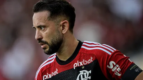Foto: Thiago Ribeiro/AGIF – Jornalista traz atualização sobre Everton Ribeiro