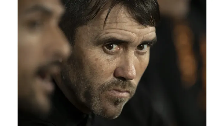 RJ - RIO DE JANEIRO - 12/08/2023 - BRASILEIRO A 2023, BOTAFOGO X INTERNACIONAL - Eduardo Coudet tecnico do Internacional durante partida contra o Botafogo no estadio Engenhao pelo campeonato Brasileiro A 2023. Foto: Jorge Rodrigues/AGIF