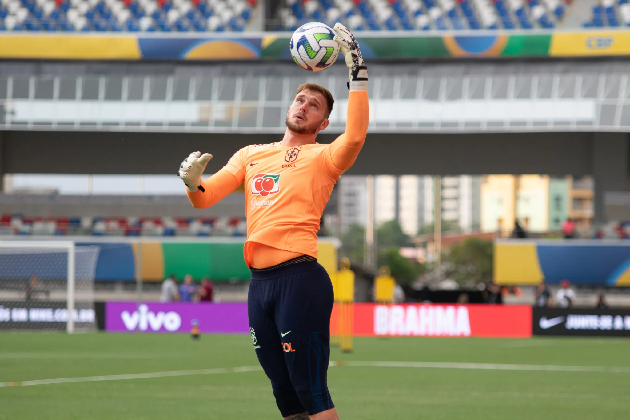 Foto: Fernando Torres/AGIF – Lucas Perri na Seleção Brasileira