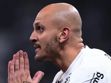 Fábio Santos puxa a fila no Corinthians e medalhão pode sofrer junto