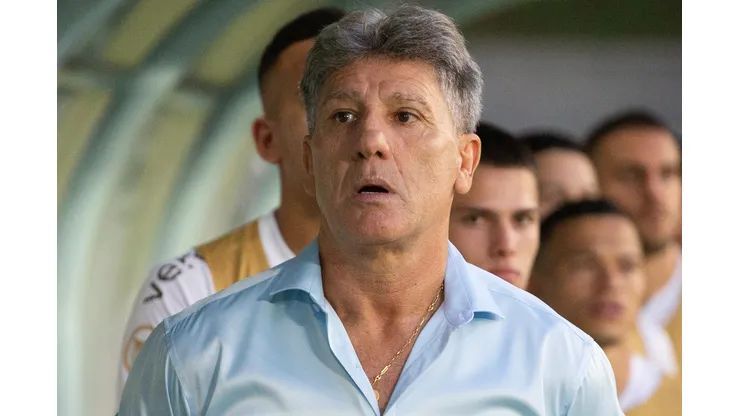 MT - CUIABA - 30/04/2023 - BRASILEIRO A 2023, CUIABA X GREMIO - Renato Portaluppi tecnico do Gremio durante partida contra o Cuiaba no estadio Arena Pantanal pelo campeonato BRASILEIRO A 2023. Foto: Gil Gomes/AGIF