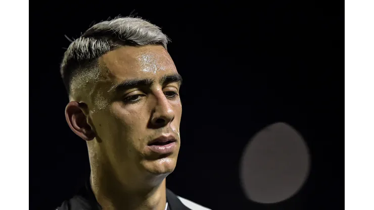 Foto: Thiago Ribeiro/AGIF - Pumita vai permanecer treinando no Vasco.