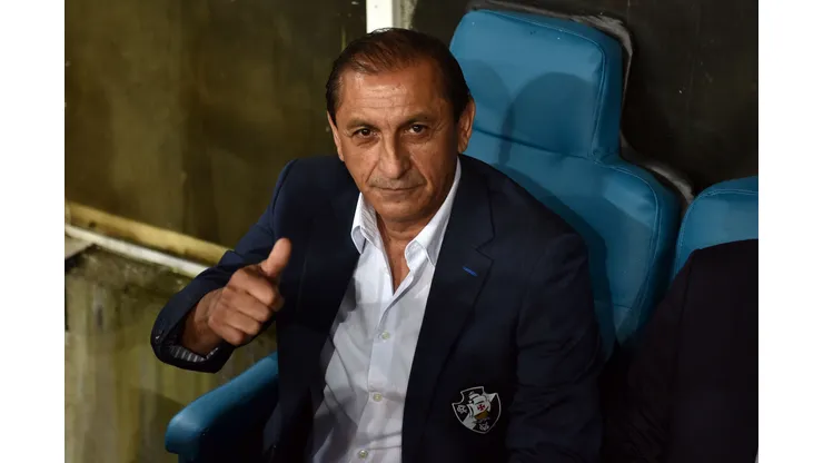 Foto: Walmir Cirne/AGIF - Ramón Díaz vai contar com uma peça que não esperava no Vasco.