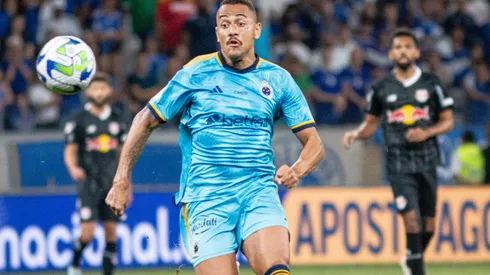 Foto: Fernando Moreno/AGIF – Rafael Elias tem situação atualizada no Cruzeiro