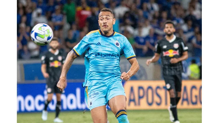 Foto: Fernando Moreno/AGIF - Rafael Elias tem situação atualizada no Cruzeiro