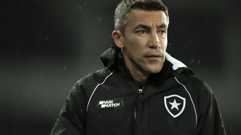 Foto: Jorge Rodrigues/AGIF – Organizada do Botafogo exige demissão de Bruno Lage