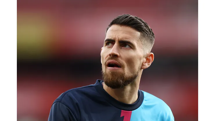 Photo by Alex Pantling/Getty Images - Casares se pronuncia sobre chance de Jorginho no São Paulo