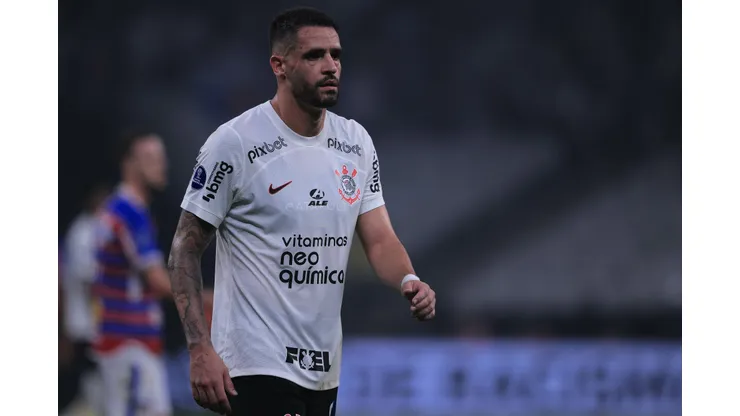 Foto: Ettore Chiereguini/AGIF - Renato Augusto fala sobre arbitragem em derrota do Corinthians.