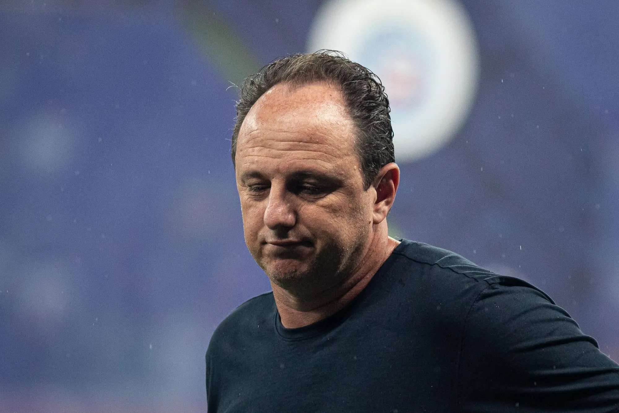 Foto: Fernando Moreno/AGIF – Rogério Ceni durante o confronto contra contra o