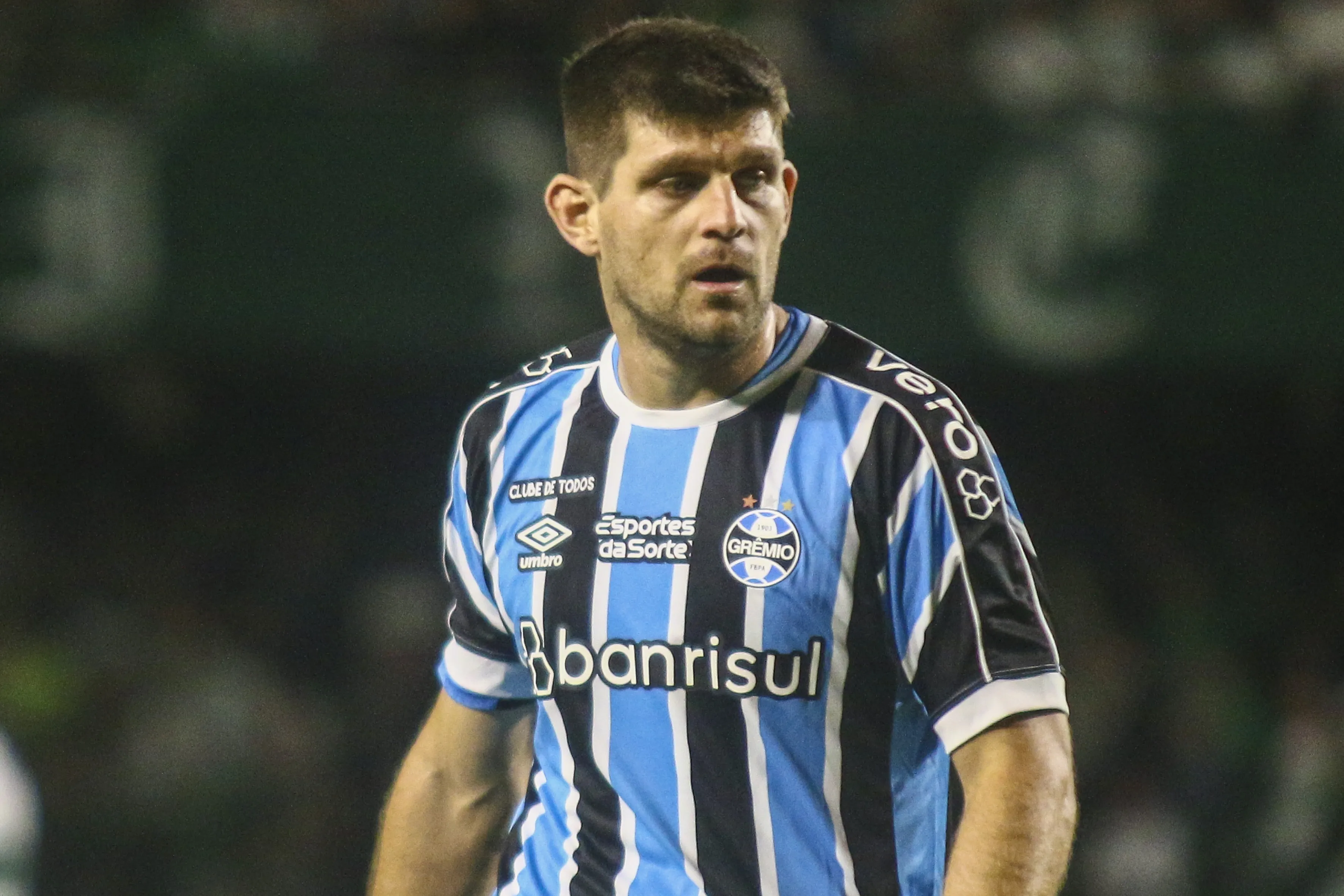 Foto: Gabriel Machado/AGI – Kannemann também pode ser desfalque contra o Vasco