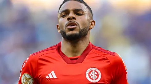 Wanderson se pronuncia oficialmente no Internacional. Foto: Gilson Lobo/AGIF