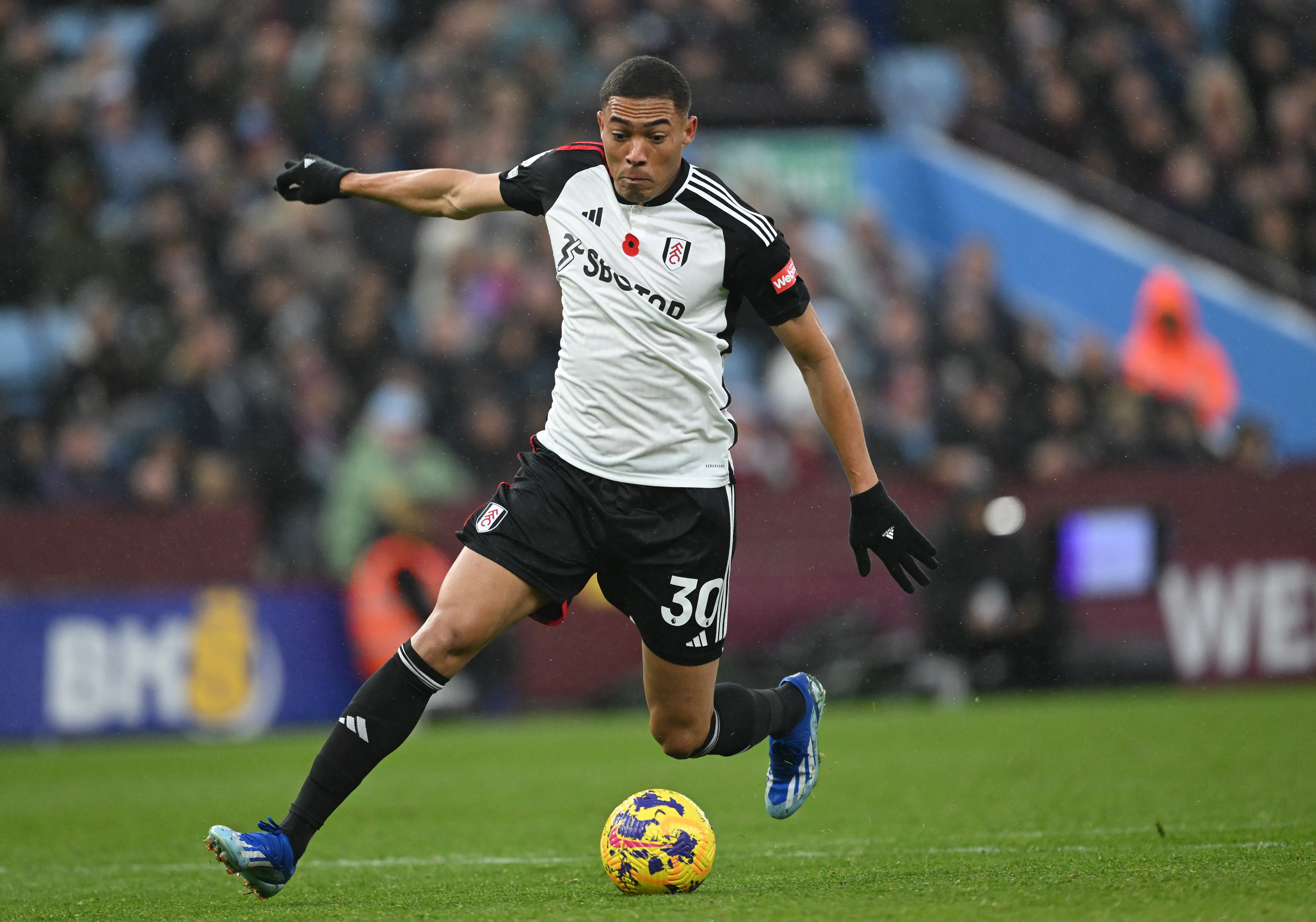 Carlos Vinicius interessa ao Palmeiras . Foto: Shaun Botterill/Getty Images