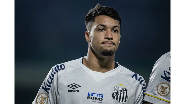 Marcos Leonardo jogador do Santos durante partida contra o Goias no estadio Serrinha pelo campeonato Brasileiro A 2023. Foto: Isabela Azine/AGIF
