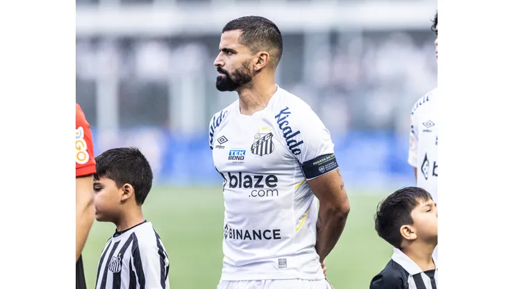 Tomas Rincon jogador do Santos durante partida contra o Vasco no estadio Vila Belmiro pelo campeonato Brasileiro A 2023. Foto: Abner Dourado/AGIF