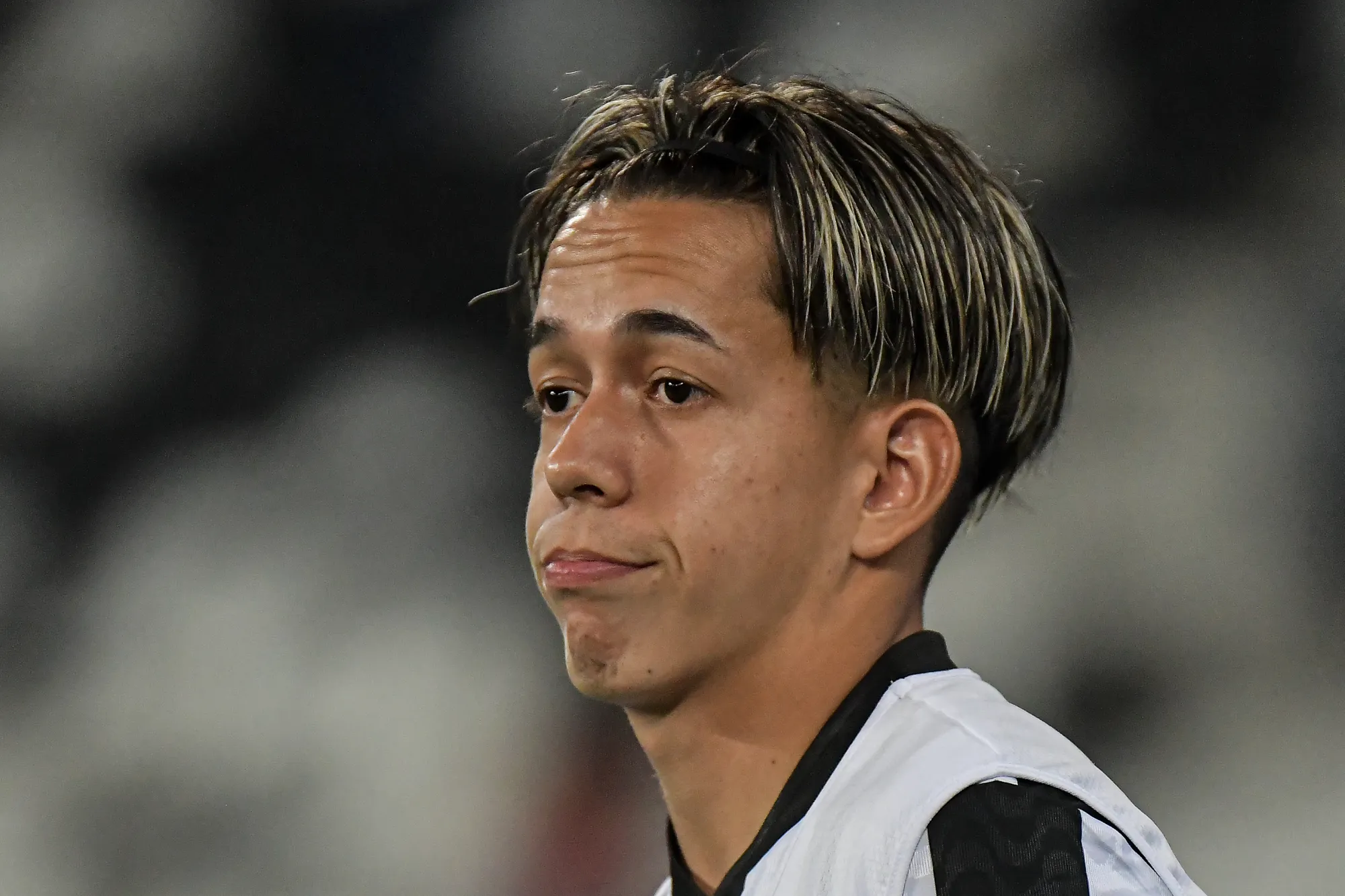 Matias Segovia durante partida contra o Internacional no estadio Engenhao pelo campeonato Brasileiro A 2023. Foto: Thiago Ribeiro/AGIF