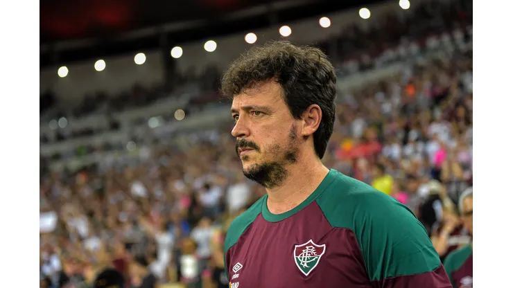 Foto: Thiago Ribeiro/AGIF - Fernando Diniz fala sobre Isaac.