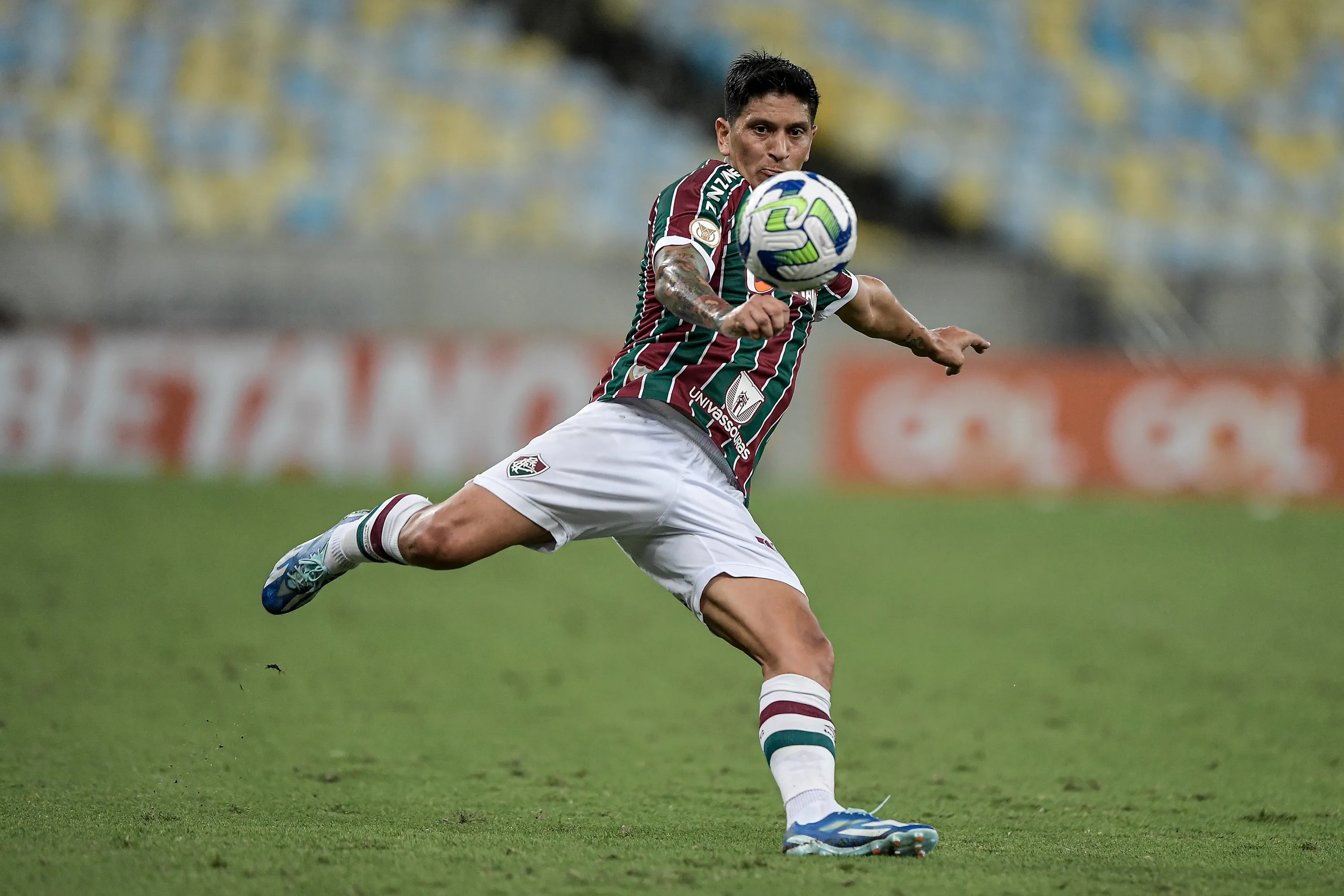 Foto: Thiago Ribeiro/AGIF – Cano em ação pelo Fluminense no Campeonato Brasileiro.