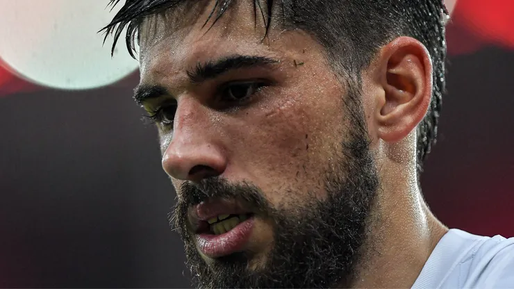 Bruno Mendez jogador do Corinthians durante partida contra o Flamengo no estádio Maracanã pelo campeonato BRASILEIRO A 2023. Foto: Thiago Ribeiro/AGIF