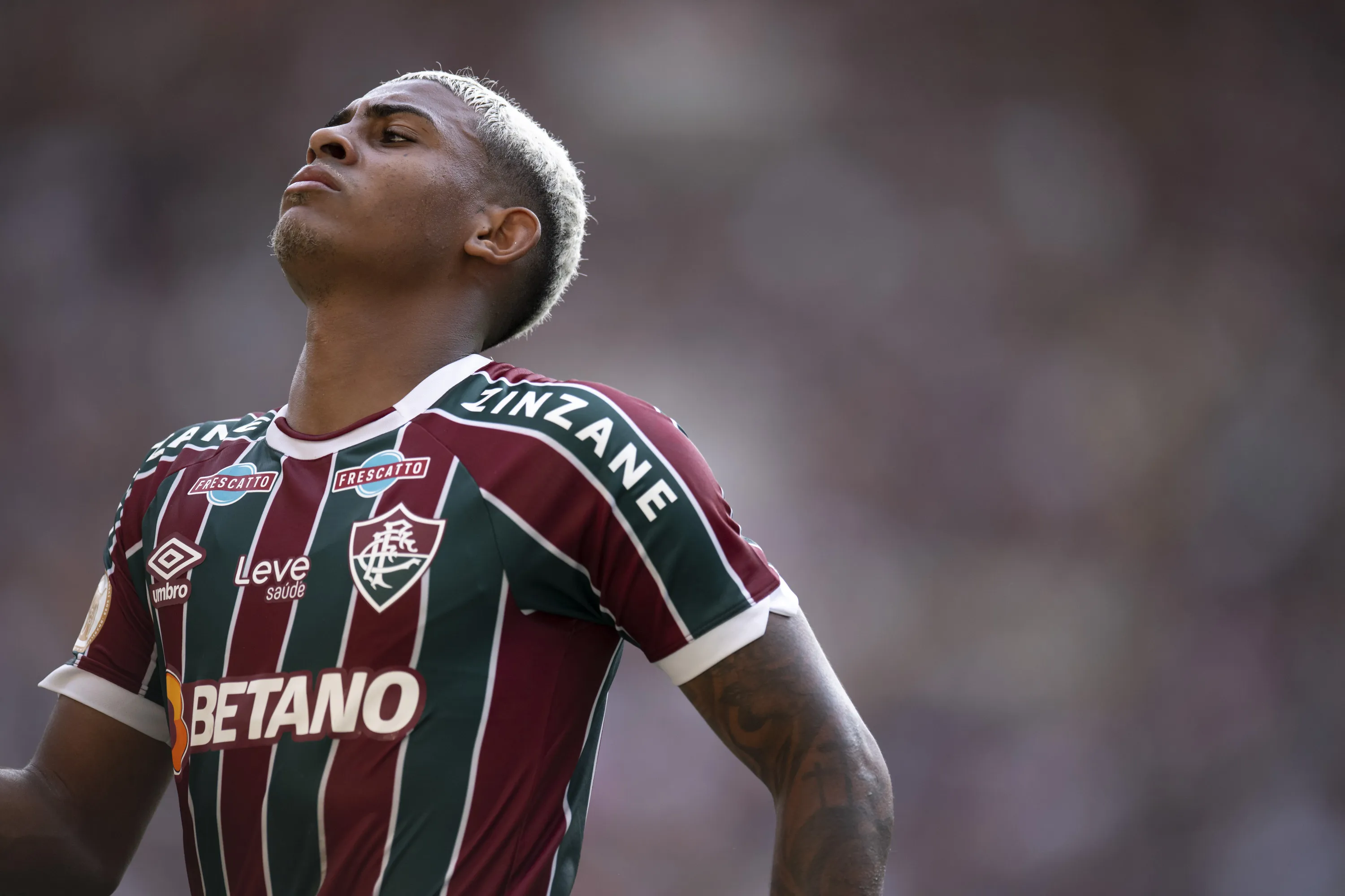 John Kennedy jogador do Fluminense durante partida contra o Botafogo no estadio Maracana pelo campeonato Brasileiro A 2023. Foto: Jorge Rodrigues/AGIF
