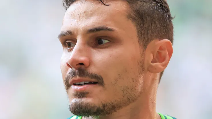 Raphael Veiga jogador do Palmeiras durante partida contra o Botafogo no estádio Arena Allianz Parque pelo campeonato BRASILEIRO A 2023. Foto: Marcello Zambrana/AGIF