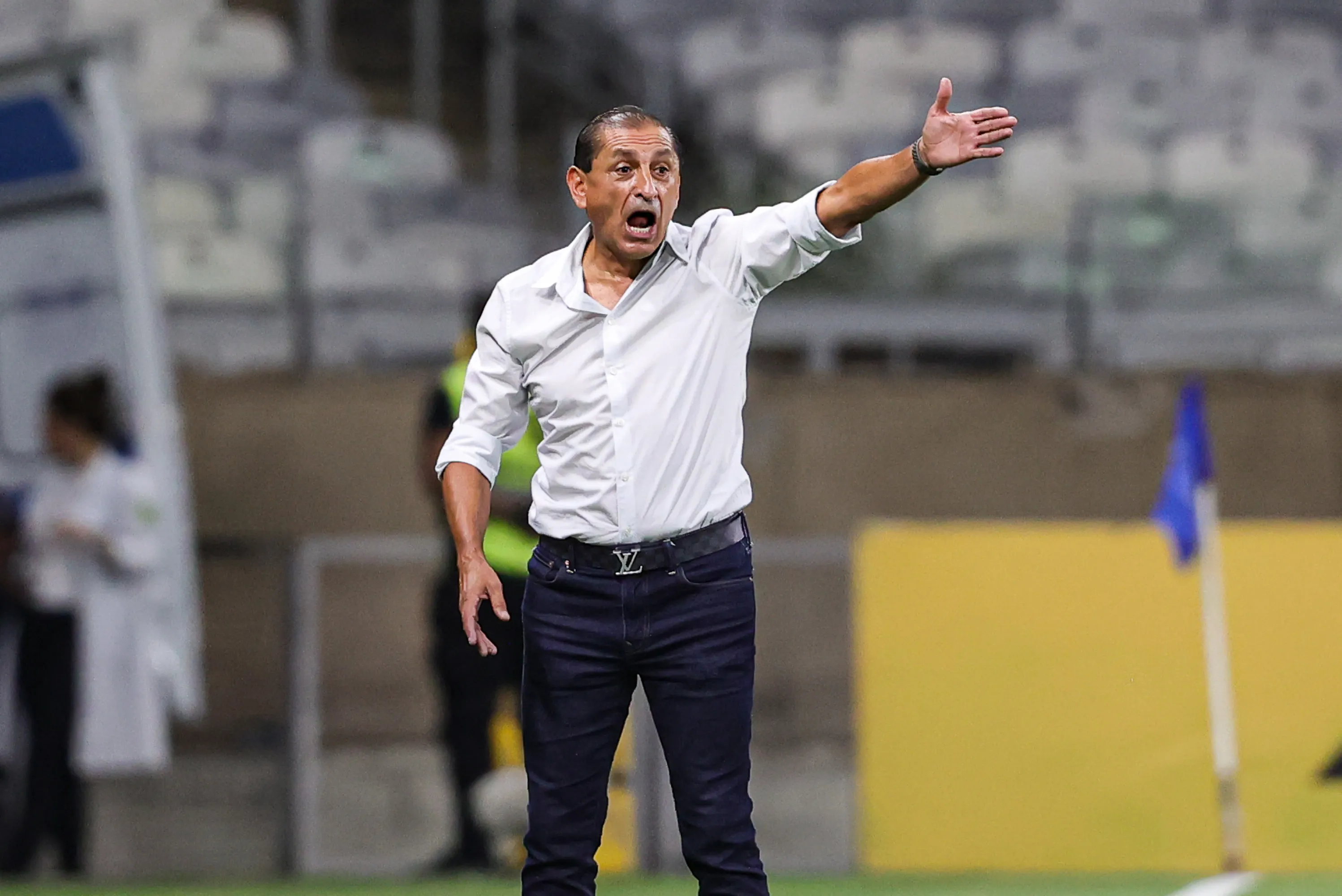 Foto: Gilson Lobo/AGIF – Ramón Díaz em ação pelo Vasco no Campeonato Brasileiro.