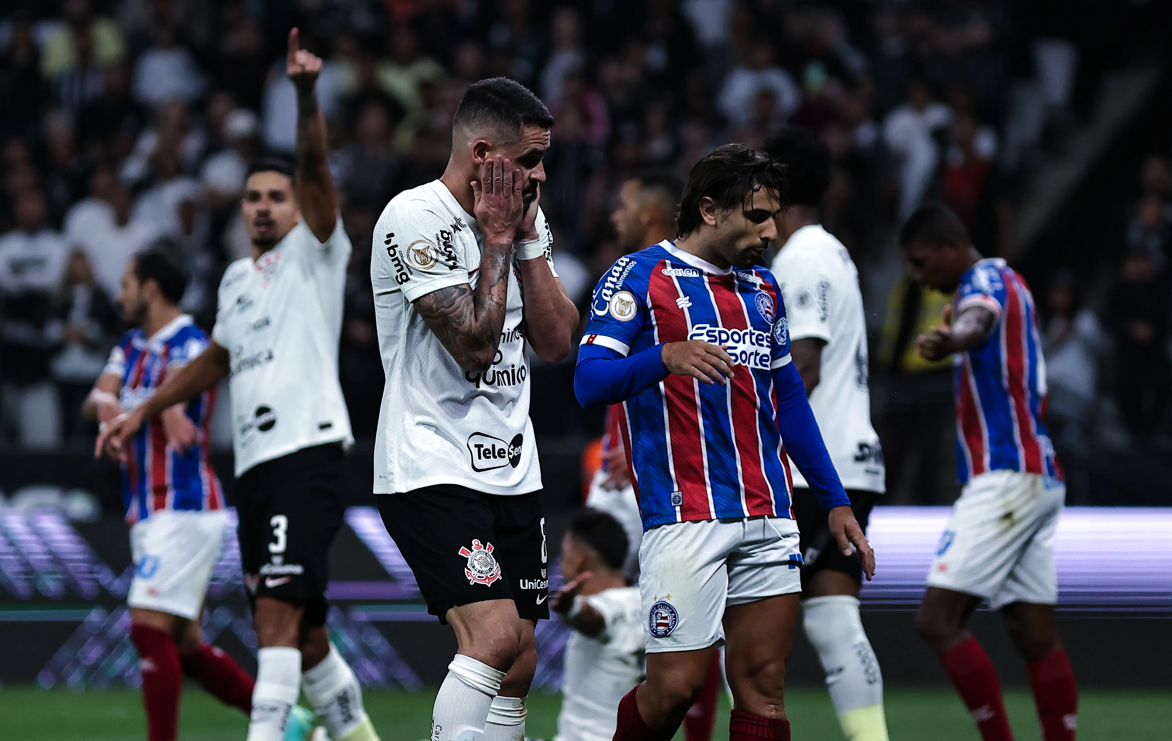 Foto: Fabio Giannelli/AGIF – Corinthians em ação na goleada histórica para o Bahia por 5 a 1.