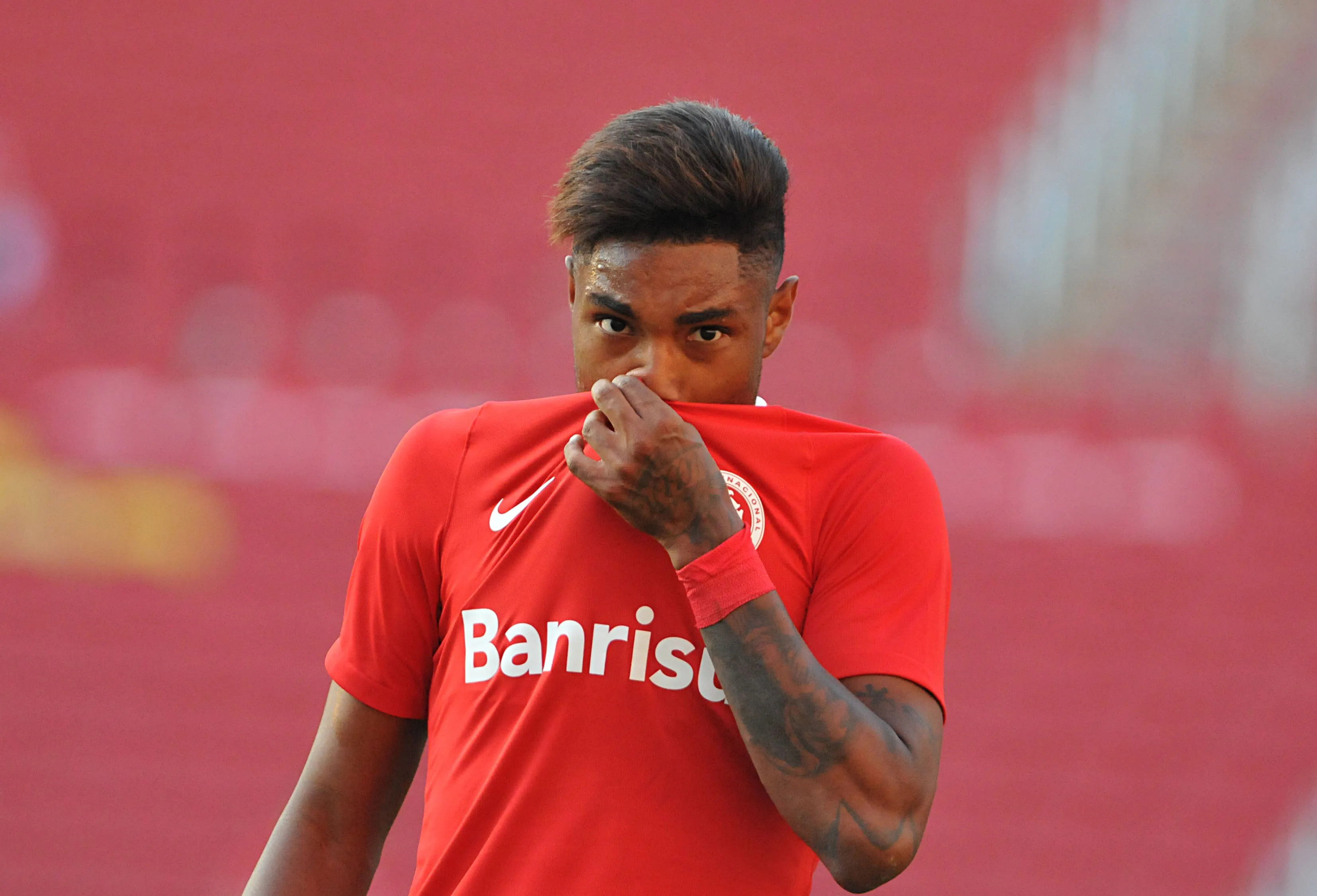 Vitinho atuando pelo Brasileiro de 2016. Foto: Ricardo Rimoli/AGIF