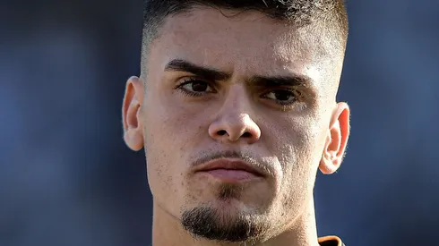 Gabriel Pec durante partida contra o Santos no estádio São Januário pelo campeonato BRASILEIRO A 2023. Foto: Thiago Ribeiro/AGIF