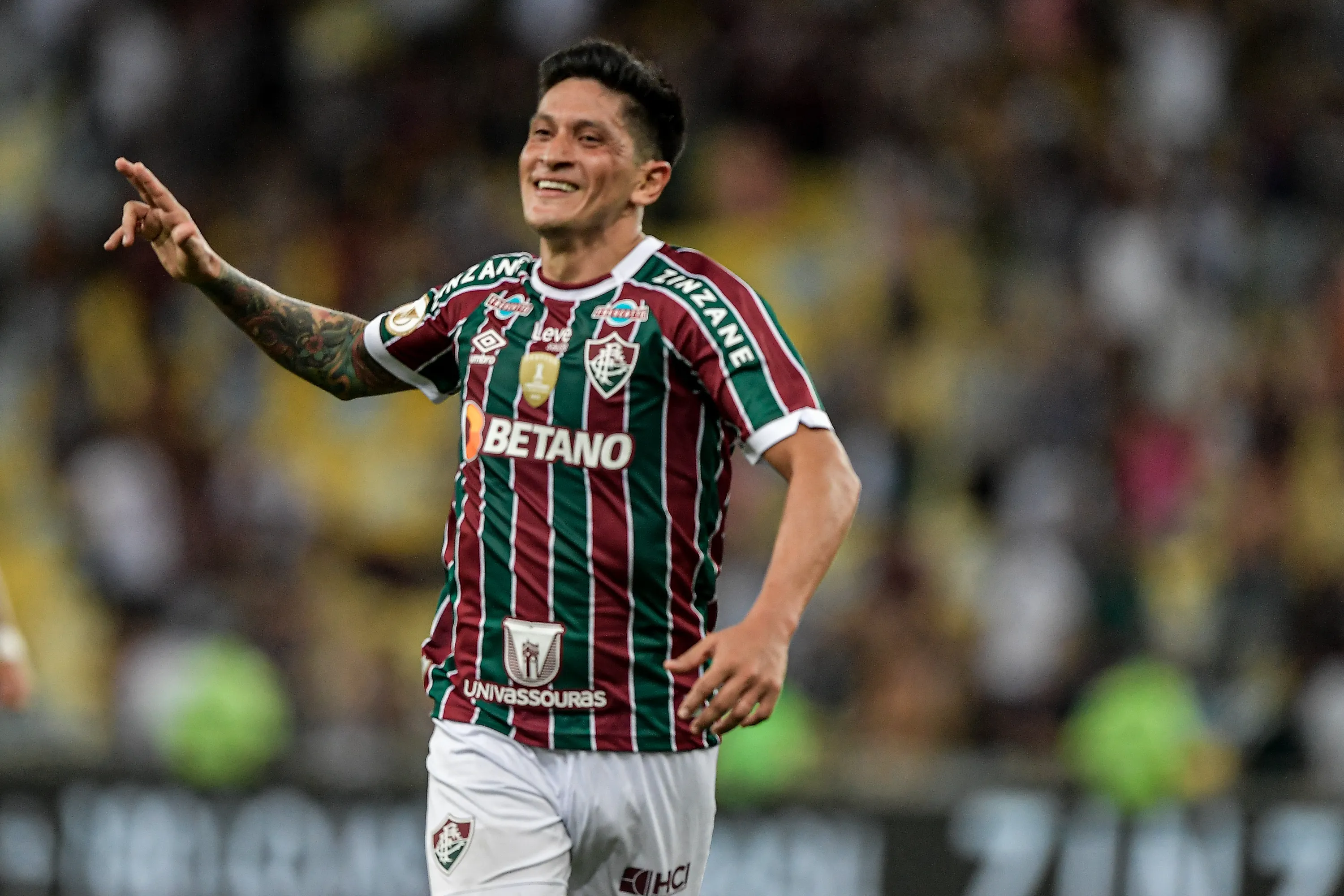 Foto: Thiago Ribeiro/AGIF – Cano em ação pelo Fluminense no Campeonato Brasileiro.
