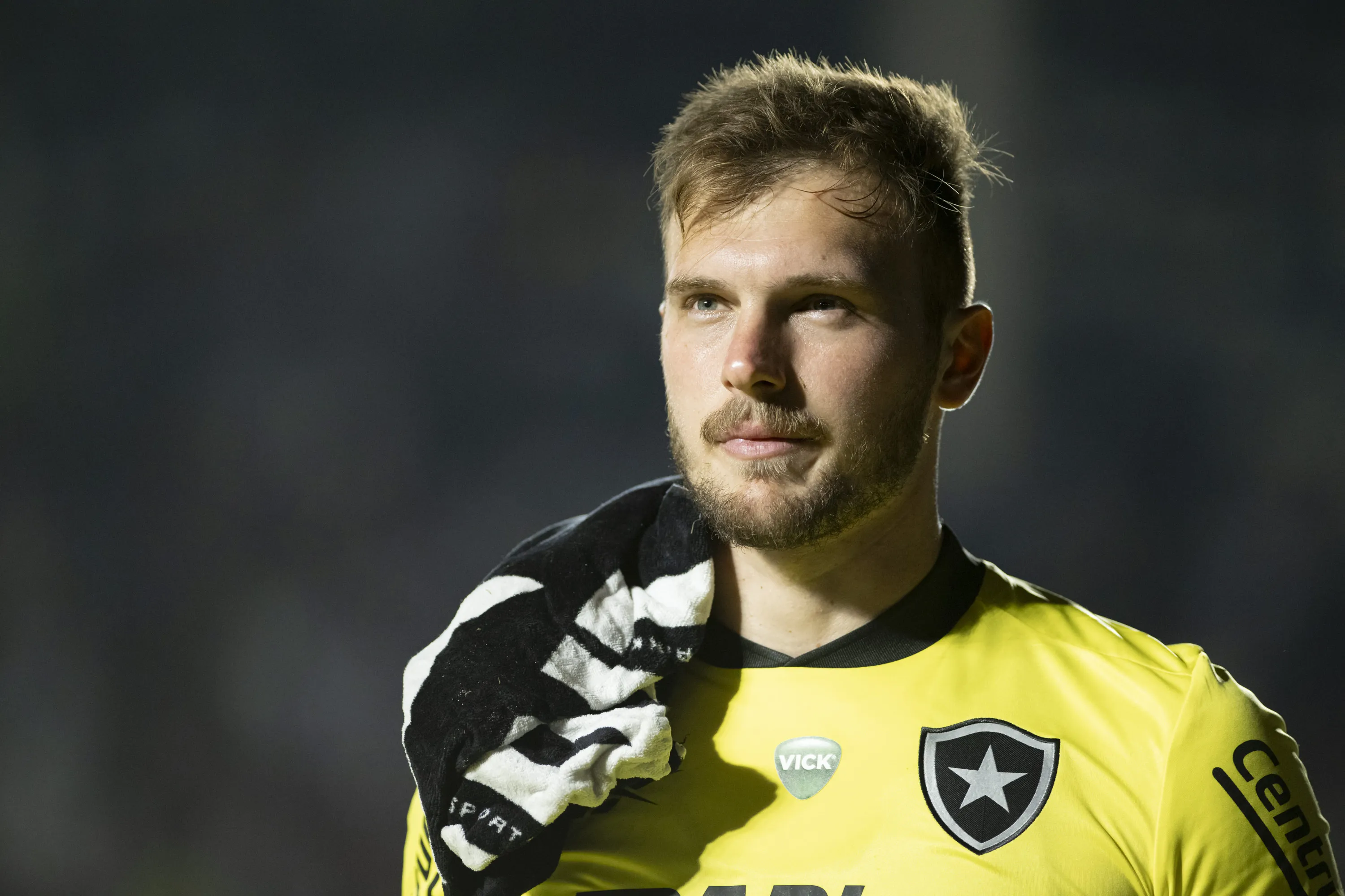 Foto: Jorge Rodrigues/AGIF – Lucas Perri está perto de deixar o Botafogo
