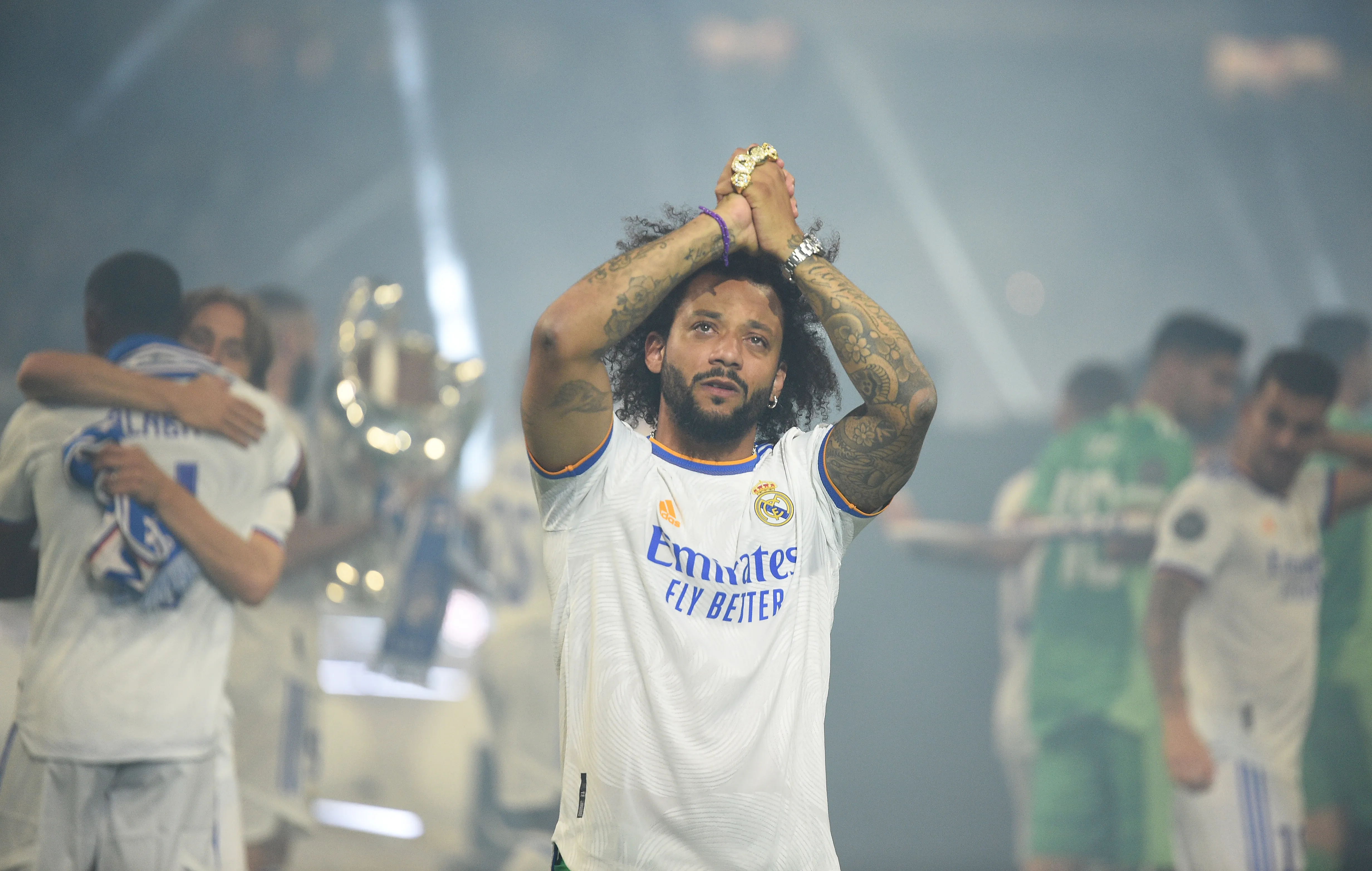 Marcelo celebrando a 14ª Champions League do Real Madrid. Foto:  Denis Doyle/Getty Images