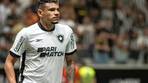 Foto: Fernando Moreno/AGIF – Tiago Nunes fala sobre Tiquinho Soares.