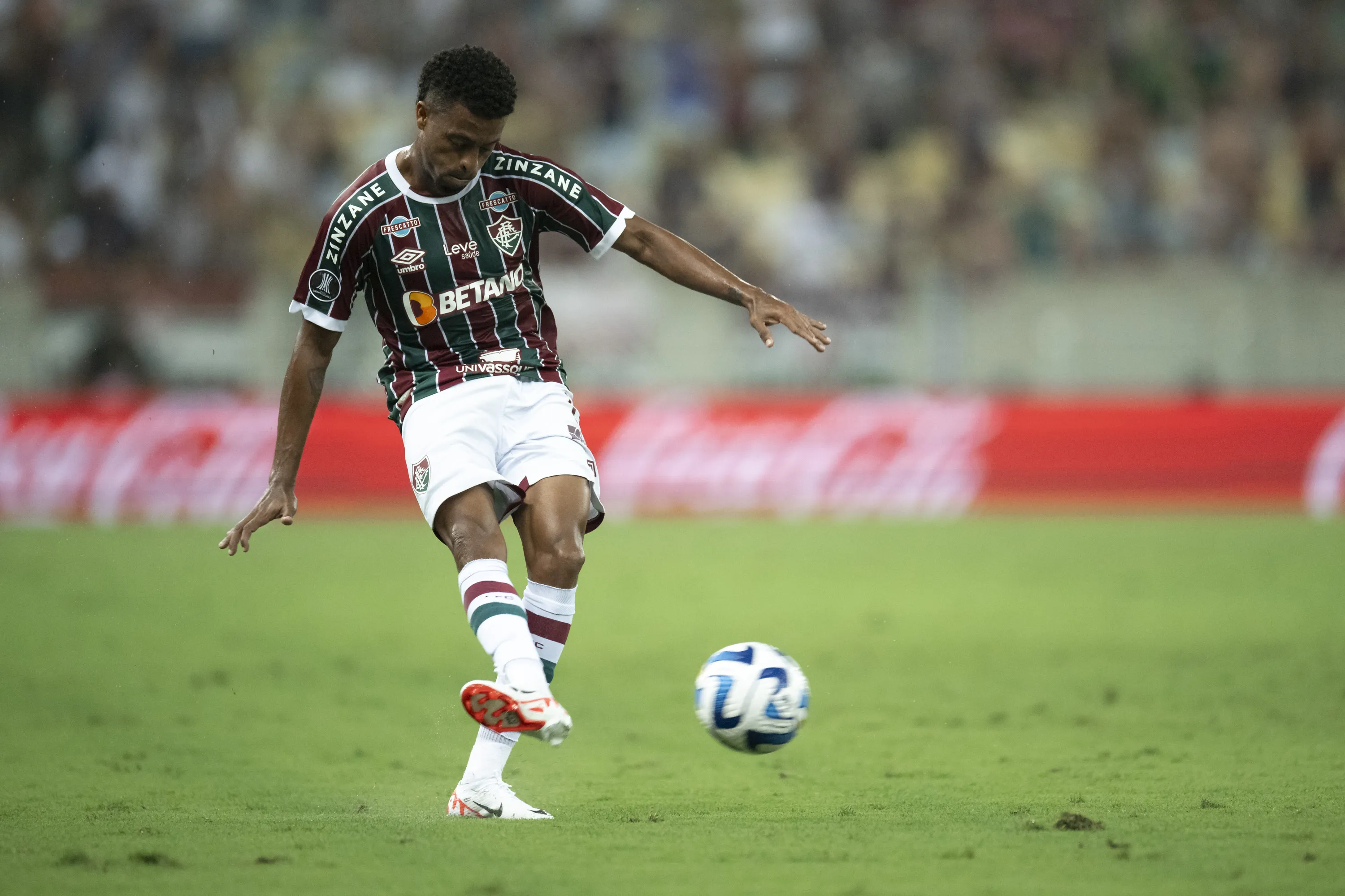 Foto: Jorge Rodrigues/AGIF – Keno em ação pelo Fluminense.