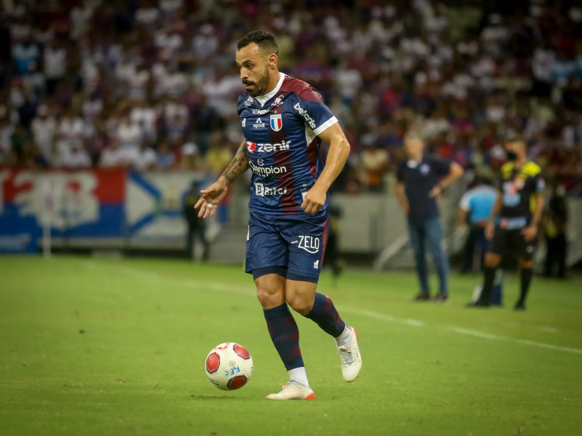 Moises jogador do Fortaleza durante partida contra o Ferroviario no estadio Arena Castelao pelo campeonato Cearense 2022. Foto: Lucas Emanuel/AGIF