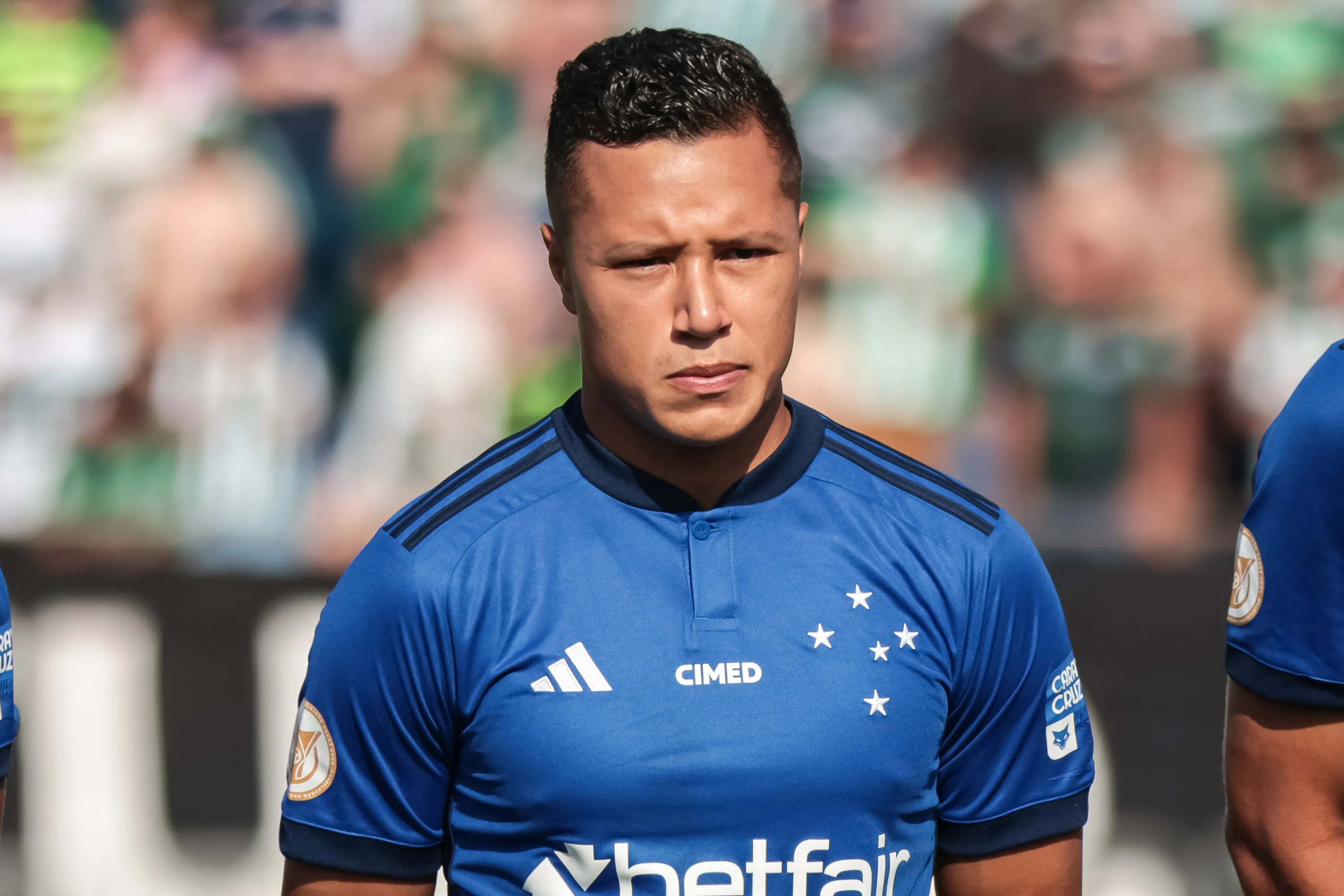 Marlon interessa ao Grêmio. Foto: Robson Mafra/AGIF