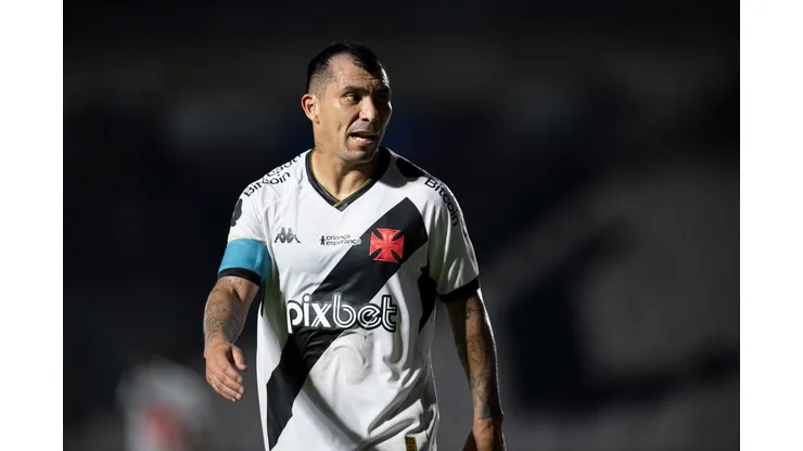 Medel jogador do Vasco durante partida contra o Gremio no estadio Sao Januario pelo campeonato Brasileiro A 2023. Foto: Jorge Rodrigues/AGIF