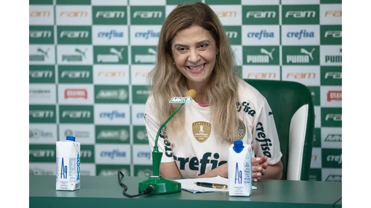 SP - Sao Paulo - 16/12/2021 - PALMEIRAS, COLETIVA PRESIDENTE - A Presidente do Palmeiras Leila Pereira durante coletiva de imprensa realizada no CT Barra Funda. Foto: Ettore Chiereguini/AGIF