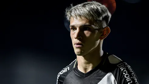 RJ - RIO DE JANEIRO - 23/07/2023 - BRASILEIRO A 2023, VASCO X ATHLETICO-PR - Luca Orellano jogador do Vasco durante partida contra o Athletico-PR no estadio Sao Januario pelo campeonato Brasileiro A 2023. Foto: Thiago Ribeiro/AGIF