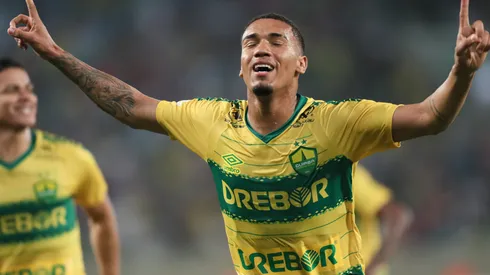 Denilson interessa ao Fluminense. Foto: Gil Gomes/AGIF