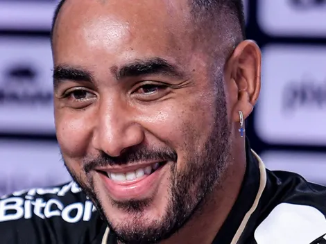 PARA JOGAR COM PAYET! Torcida do Vasco 'implora' por camisa 17 pintando na Colina