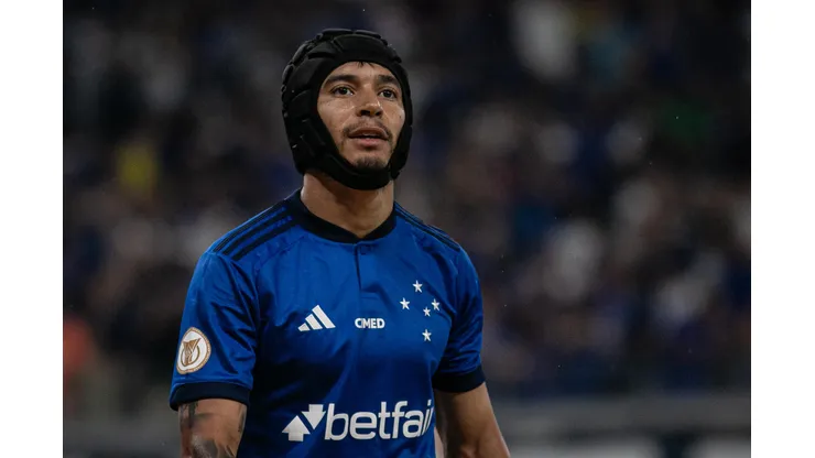 Foto: Fernando Moreno/AGIF - William fala sobre invasão de campo da torcida do Cruzeiro.