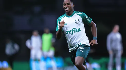 SP - SAO PAULO - 15/09/2023 - BRASILEIRO A 2023, PALMEIRAS X GOIAS - Endrick jogador do Palmeiras durante aquecimento antes da partida contra o Goias no estadio Arena Allianz Parque pelo campeonato Brasileiro A 2023. Foto: Ettore Chiereguini/AGIF