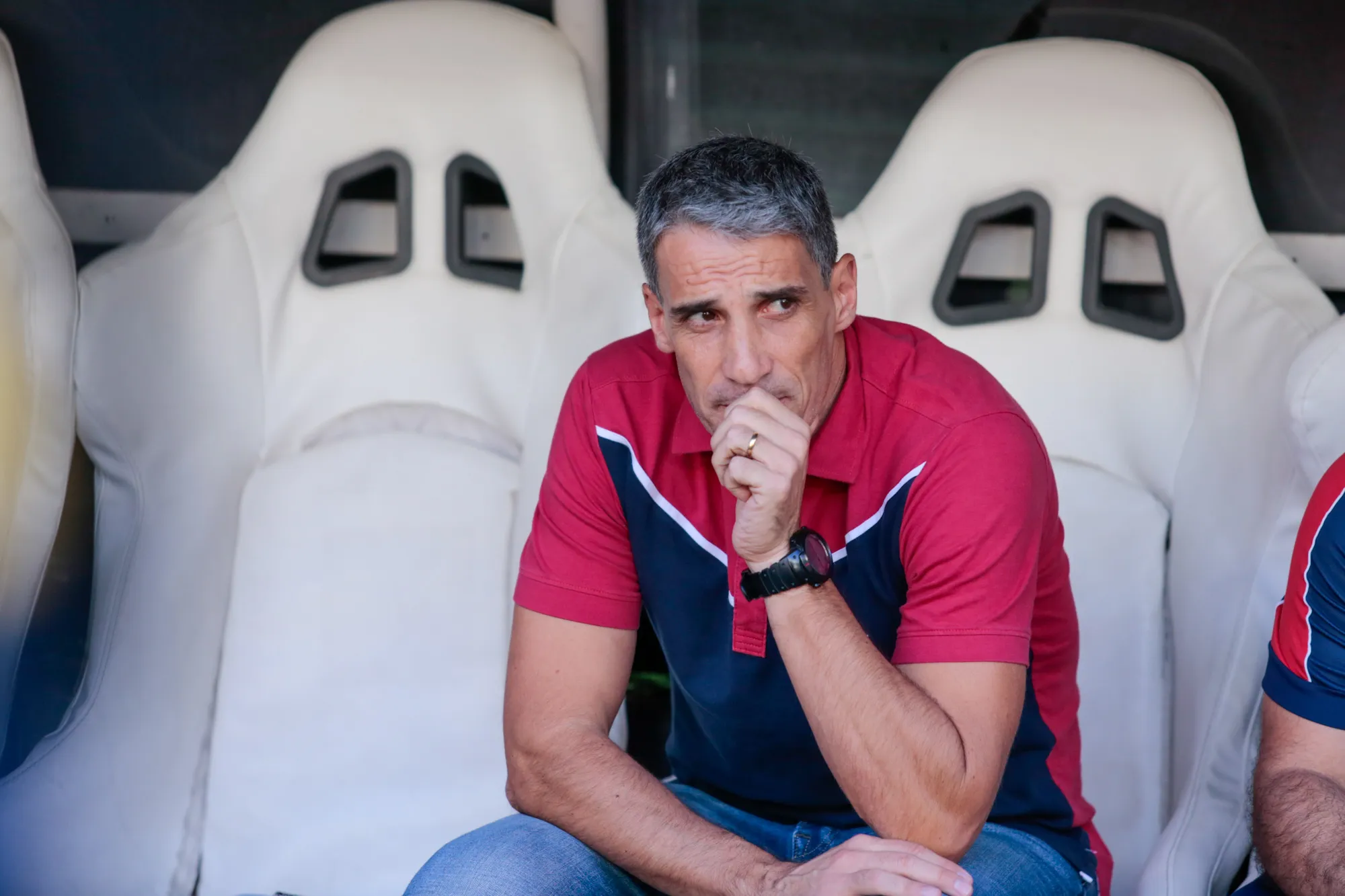 Vojvoda busca a melhor estratégia para o Leão voltar a vencer no Brasileirão. Foto: Lucas Emanuel/AGIF