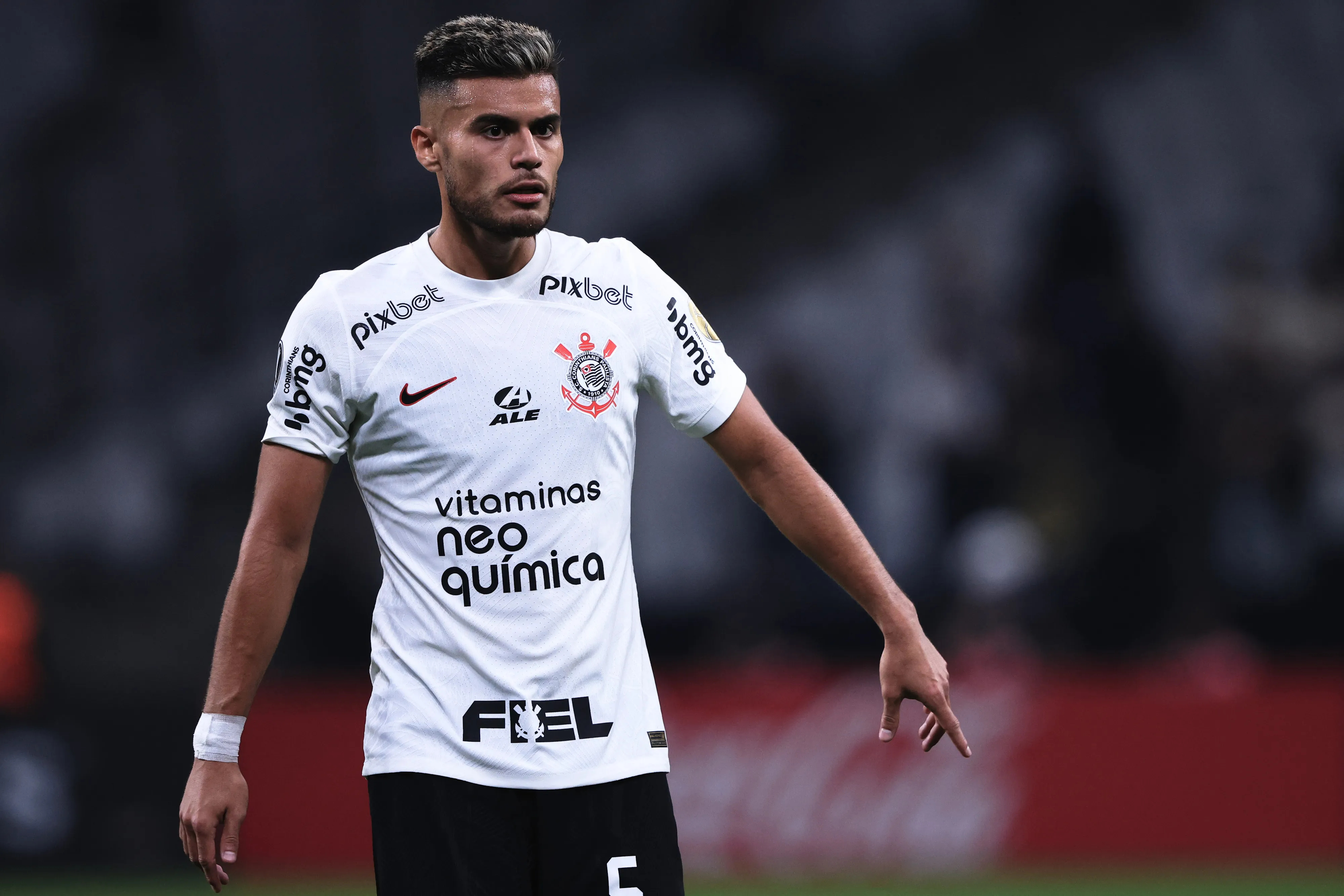 Racing quer Fausto Vera. Ettore Chiereguini/AGIF